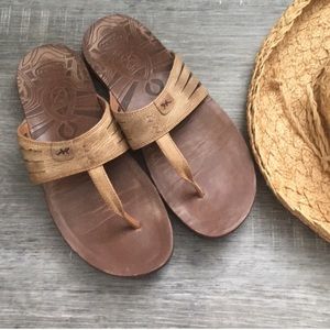 Chaco leather thongs